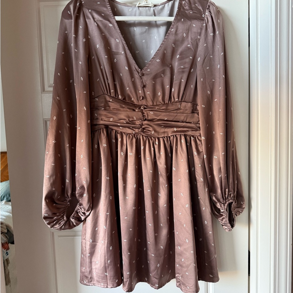 Brown Long Sleeve Dress with Pattern